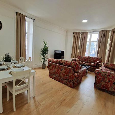 Spacious 4 Bedroom Apartment In Amazing Location London Exterior photo