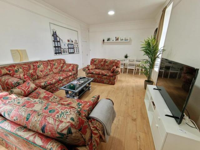 Spacious 4 Bedroom Apartment In Amazing Location London Exterior photo